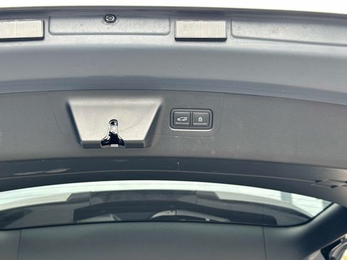 Used 2025 Hyundai Santa Fe Calligraphy AWD/4WD image 12
