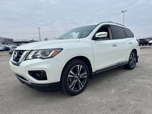 Used 2020 Nissan Pathfinder Platinum w/ Cargo Package image 2