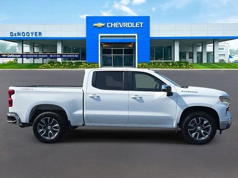 Used 2023 Chevrolet Silverado 1500 LT image 4