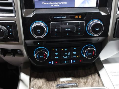 Used 2018 Ford F250 Lariat w/ Lariat Ultimate Package AWD/4WD image 25