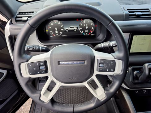 Certified 2024 Land Rover Defender 110 SE AWD/4WD image 19