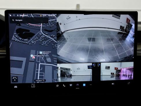 Used 2022 Tesla Model X image 19