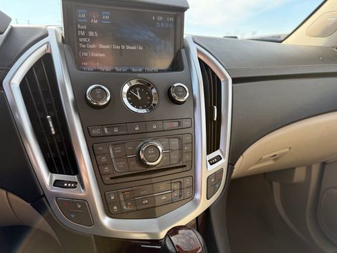 Used 2011 Cadillac SRX Luxury image 20