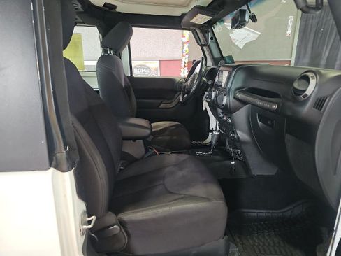 Used 2014 Jeep Wrangler Sport w/ Quick Order Package 24S AWD/4WD image 5