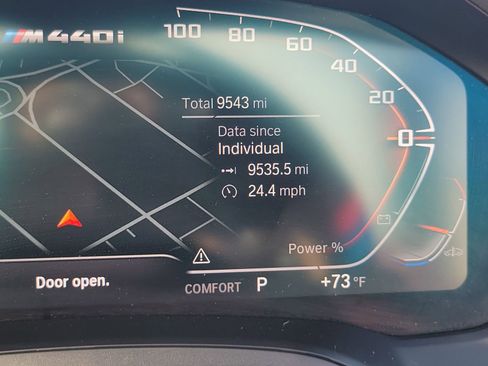 Used 2023 BMW M440i Convertible w/ Premium Package image 28