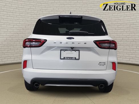 Used 2024 Ford Escape ST-Line AWD/4WD image 6