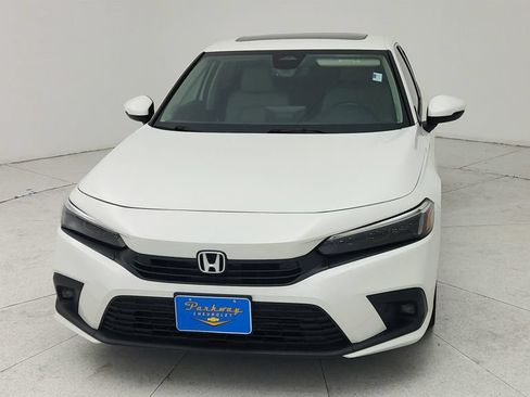 Used 2023 Honda Civic Touring image 2