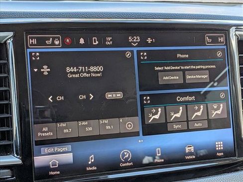 Used 2022 Chrysler Pacifica Touring-L image 4