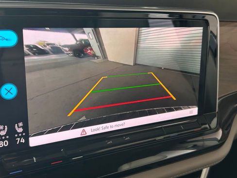 Used 2024 Volkswagen Atlas SE image 18