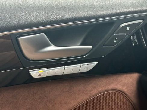 Used 2016 Audi A8 L 4.0T w/ Cold Weather Package image 27