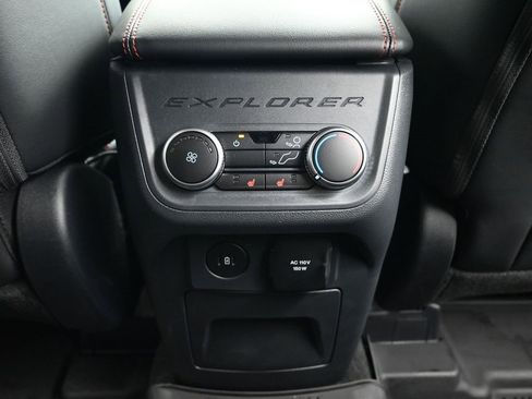 Used 2025 Ford Explorer ST image 8