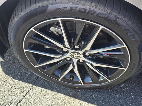 Used 2023 Toyota Camry SE image 11