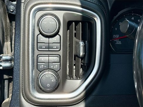 Used 2020 Chevrolet Silverado 1500 LT Trail Boss image 11