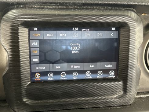 Used 2021 Jeep Gladiator Sport image 18