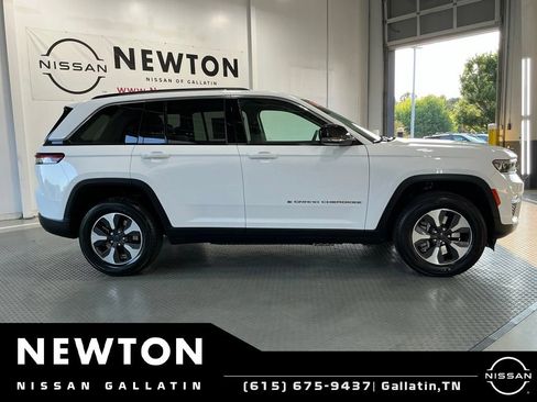 Used 2024 Jeep Grand Cherokee Limited 4xe AWD/4WD image 4