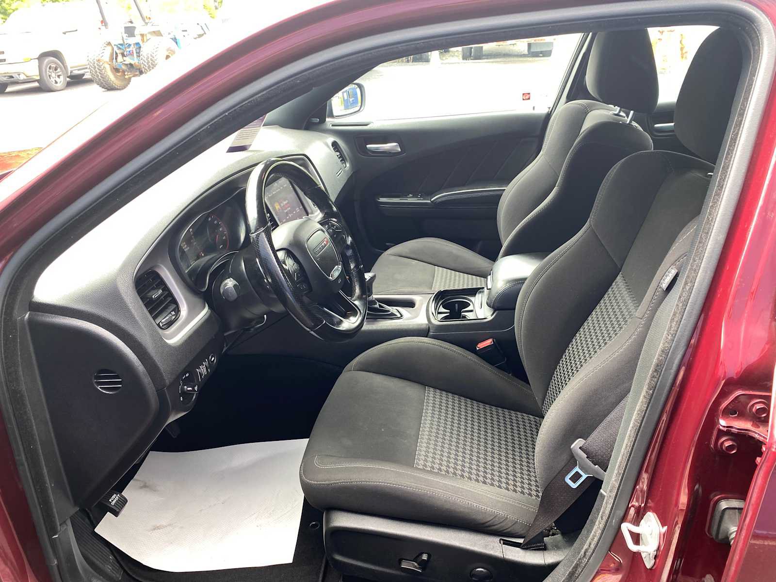 Used 2022 Dodge Charger GT w/ Blacktop Package RWD image 10