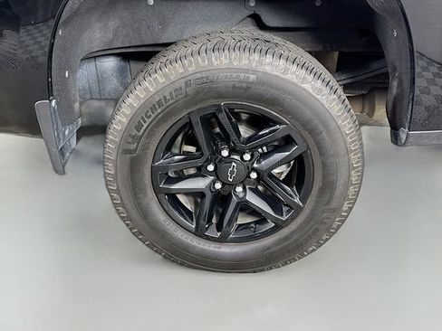 Used 2021 Chevrolet Silverado 1500 LT Trail Boss w/ Convenience Package II image 36