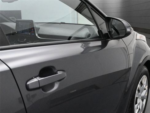 Used 2019 Toyota C-HR LE image 13