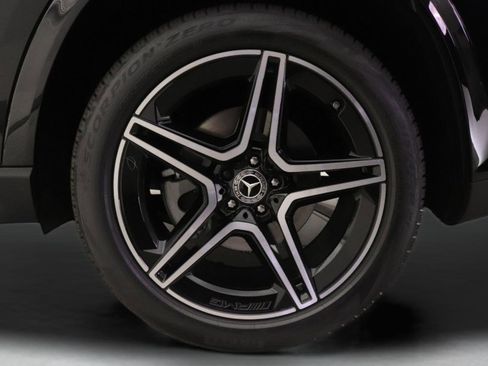 New 2026 Mercedes-Benz GLS 450 4MATIC image 10