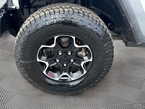 Used 2023 Jeep Wrangler Unlimited Rubicon AWD/4WD image 34