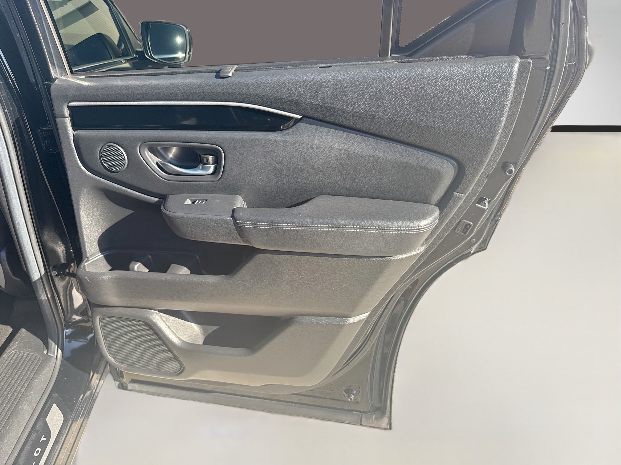 Used 2025 Honda Pilot EX-L image 30