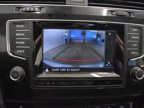 Used 2015 Volkswagen Golf 4-Door image 28