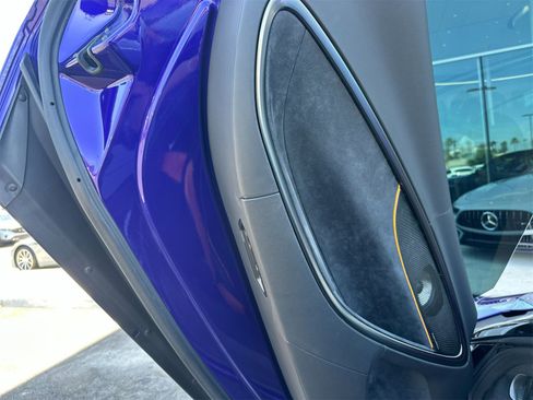 Used 2025 McLaren Artura Spider image 12