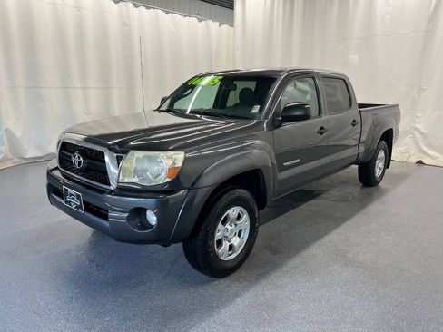 Used 2011 Toyota Tacoma 4x4 Double Cab w/ SR5 Pkg #2 image 1