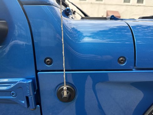 Certified 2022 Jeep Wrangler Unlimited Rubicon 4xe w/ Steel Bumper Group image 17