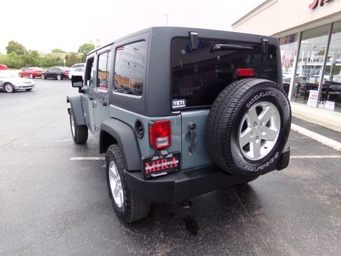 Used 2015 Jeep Wrangler Unlimited Sport w/ Quick Order Package 24S AWD/4WD image 3