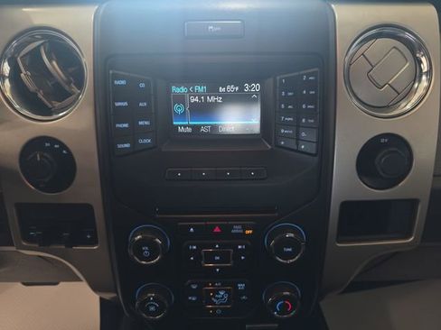 Used 2014 Ford F150 XLT w/ Equipment Group 302A Luxury AWD/4WD image 18