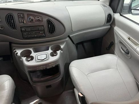 Used 2003 Ford E-350 and Econoline 350 XL RWD image 22