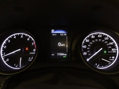 Used 2024 Toyota Camry SE image 34