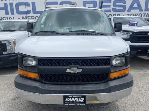 Used 2014 Chevrolet Express 2500 w/ Cold Climate Package RWD image 3
