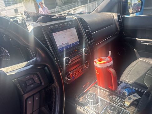 Used 2020 Ford Expedition Max Limited w/ Texas Edition Package image 20