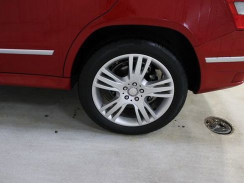 Used 2011 Mercedes-Benz GLK 350 4MATIC image 10