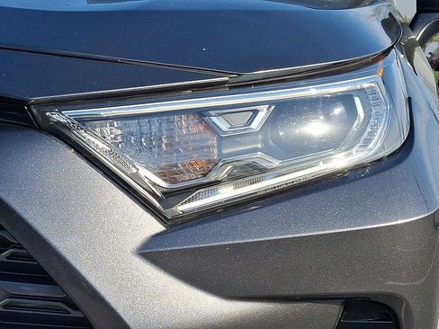 Used 2020 Toyota RAV4 XSE AWD/4WD image 9