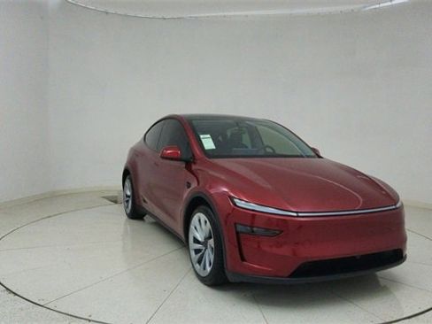 Used 2026 Tesla Model Y Long Range image 60