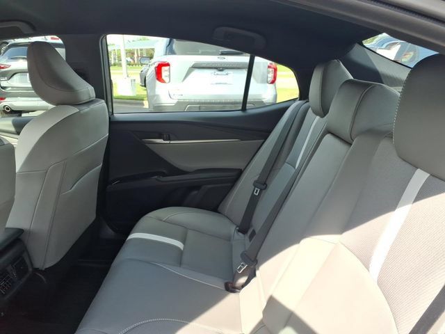 Used 2025 Toyota Camry SE FWD image 7