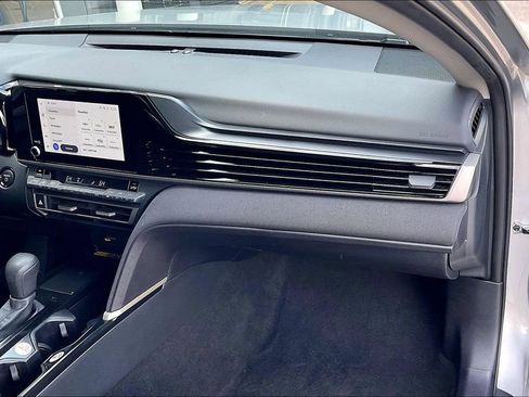Used 2025 Toyota Camry LE FWD image 16