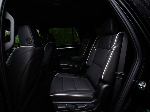 Used 2026 Cadillac Escalade Sport w/ LPO, ONYX Package AWD/4WD image 31