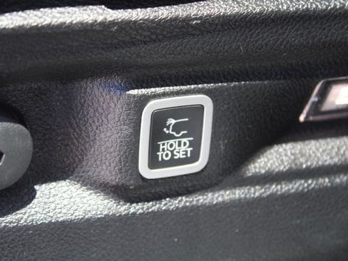 Used 2021 Jeep Grand Cherokee L Limited AWD/4WD image 45