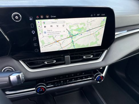 Used 2025 Chevrolet Equinox LT w/ Convenience Package II image 18