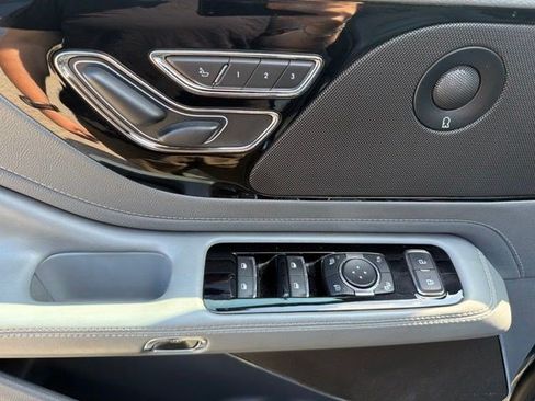 Used 2020 Lincoln Aviator Reserve w/ Elements Package Plus AWD/4WD image 12