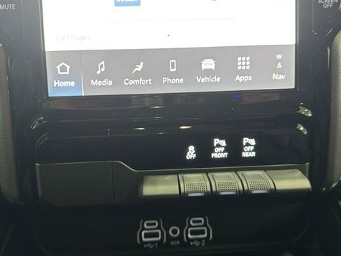 New 2025 RAM 1500 Laramie image 32