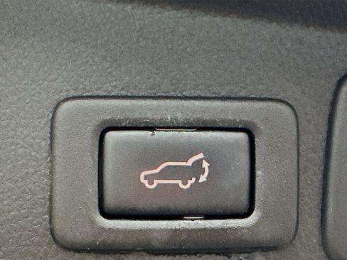 Used 2017 Subaru Forester 2.5i Touring image 30