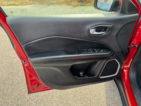 Used 2018 Jeep Compass Limited w/ Navigation Group image 42