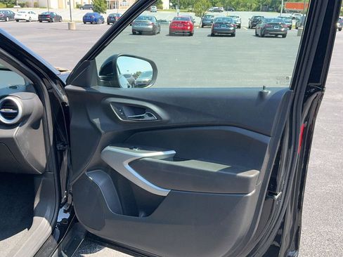 Used 2024 Chevrolet Trax LS w/ LS Convenience Package FWD image 26