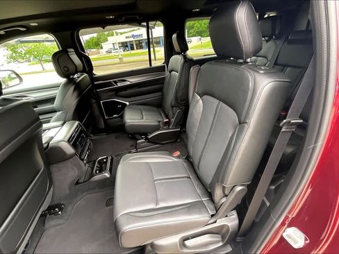 New 2026 Jeep Grand Wagoneer L Limited AWD/4WD image 21