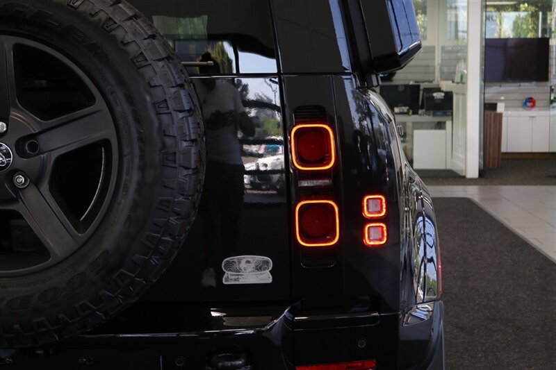 Used 2023 Land Rover Defender 110 S AWD/4WD image 85